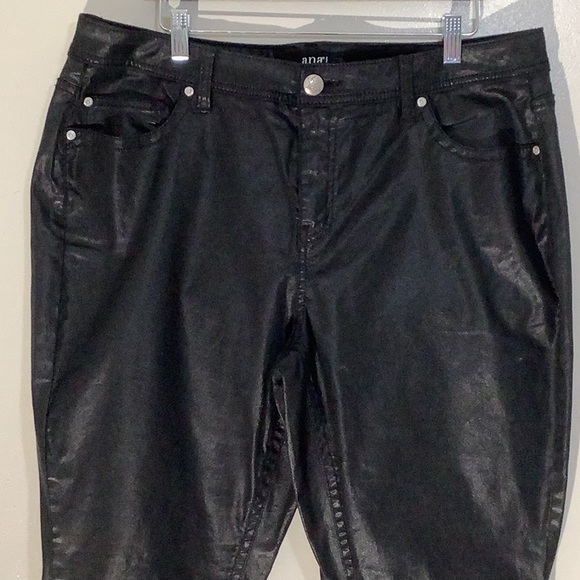 a.n.a.A New Approach Women Pants - Picture 3 of 9